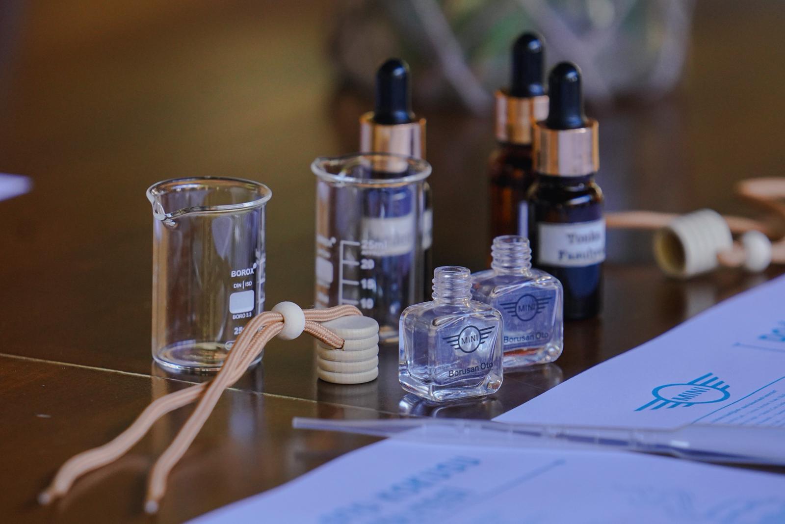 Doğal Parfüm Atölyesi